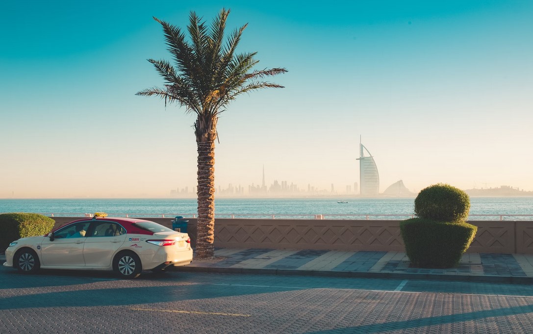 Read more about the article Dubai Taxi