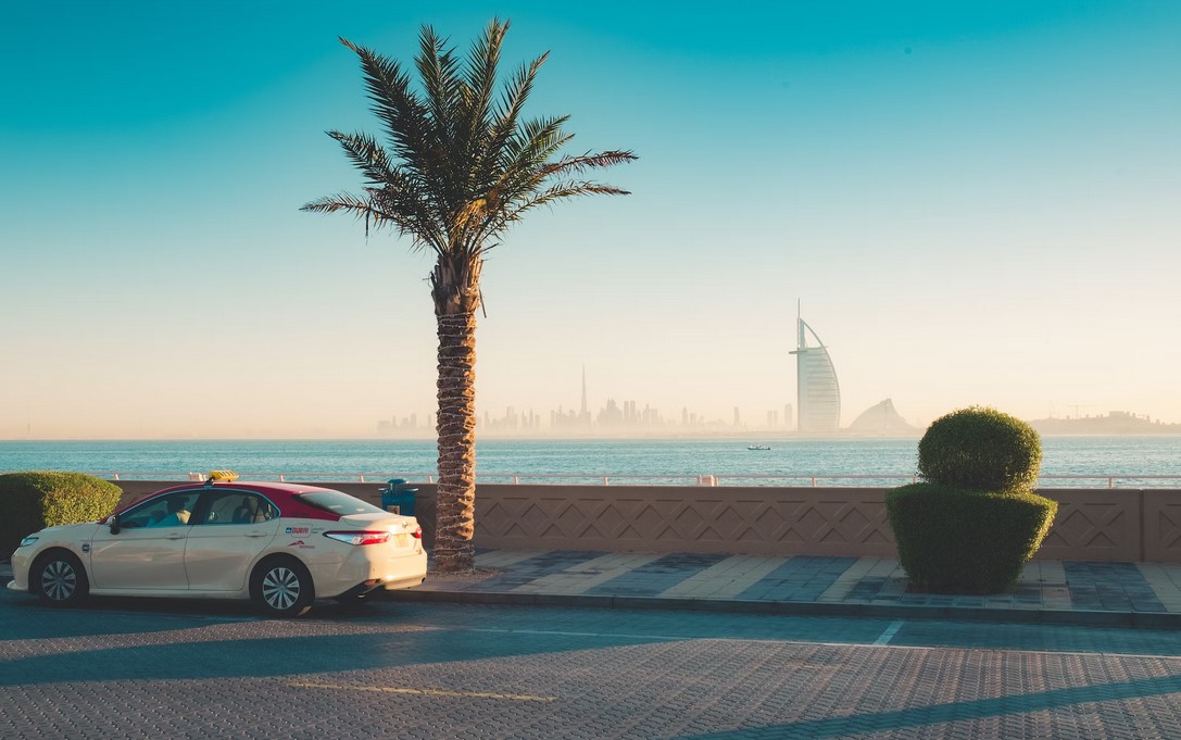 Mehr über den Artikel erfahren Dubai Taxi